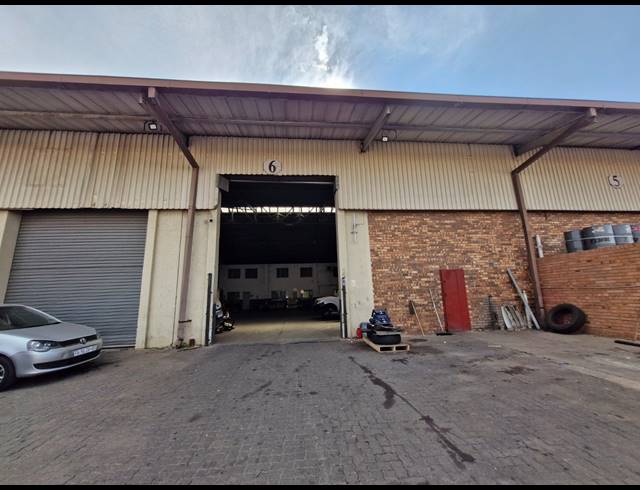 950M² FACTORY TO LET IN JET PARK